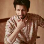Rohit Suresh Saraf Instagram - Listening to this track for three days straight 😮‍💨♥️ Repping @_wabi_sabi_official always x @kadamajay @saloniparekh__ @jaineeebheda @styled_by_tanik @imtiaz_makeup