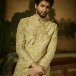 Rohit Suresh Saraf Instagram - #Meghank ♥️ Wearing @mrunalinirao @kadamajay @saloniparekh__ @jaineeebheda @styled_by_tanik @imtiaz_makeup