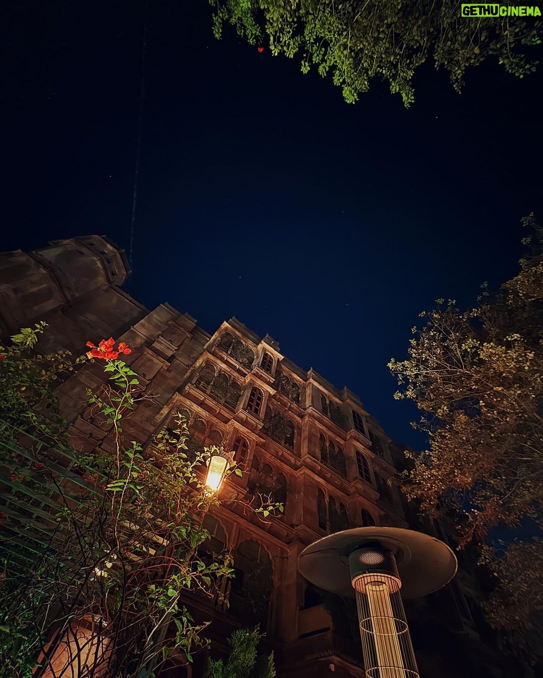 Rohit Suresh Saraf Instagram - It wasn’t the bonfire, but the people that kept us warm ♥️ Narender Bhavan, Bikaner