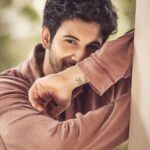 Rohit Suresh Saraf Instagram - 🙇🏻‍♂️