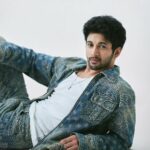 Rohit Suresh Saraf Instagram - Yesterday for @netflix_in 🥳 Photographs by @sheldon.santos Full look by @amiri Styled by @nikitajaisinghani |Asst by @pulak95 Hair by @styled_by_tanik Make up by @imtiaz_makeup