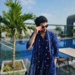 Rohit Suresh Saraf Instagram – Pew pew 🔫 🥰

Wearing @karamoofficial