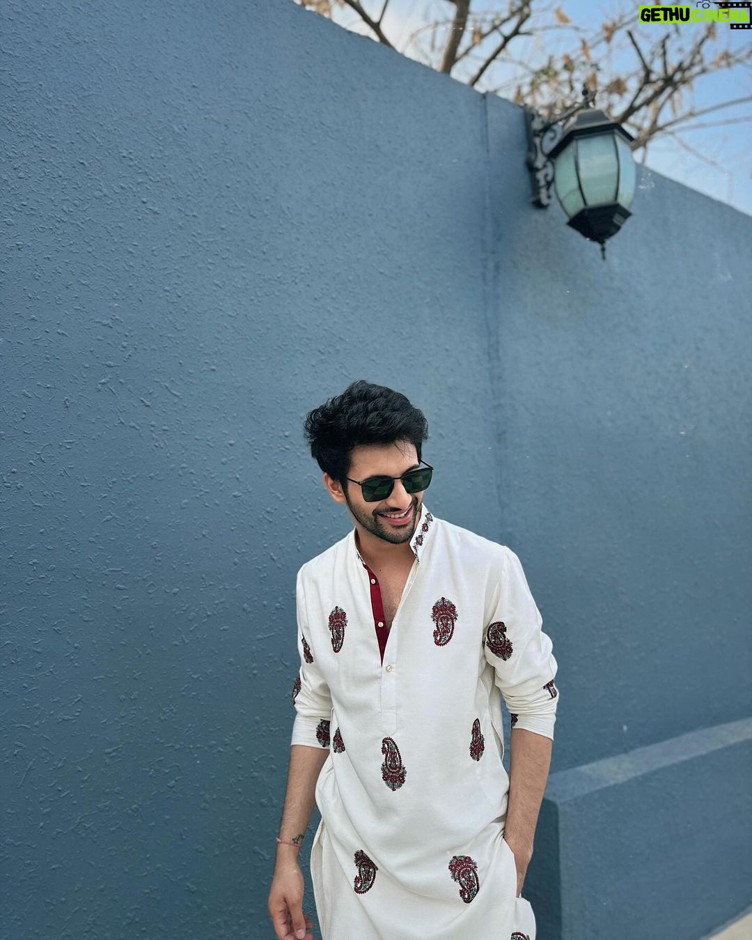 Rohit Suresh Saraf Instagram - Styled by @abhilashatd ♥️ Assisted by @forummmmm @samidhajain__