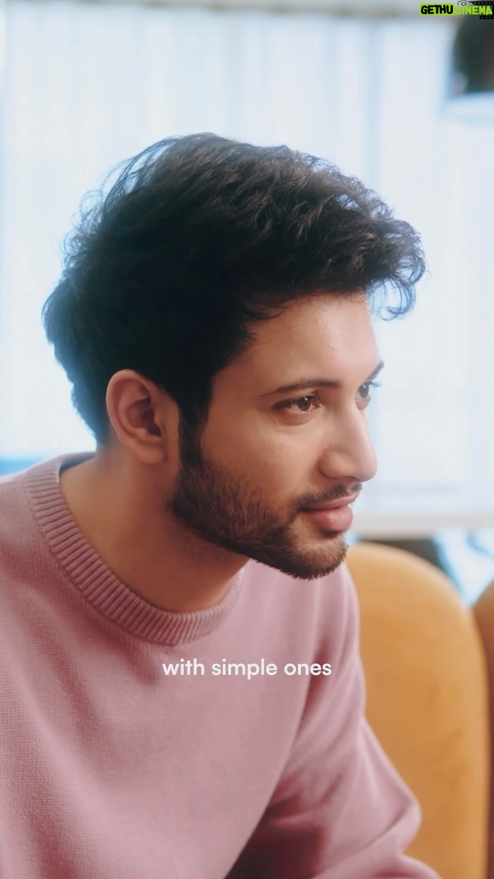 Rohit Suresh Saraf Instagram - Time to ace Valentineās Day. š¤š«¶ Join me in a Masterclass as I decode some simple ways to show your loved one, just what they mean to you. In any case, my all-time favourite partner-in-gifting @miabytanishq, always has your back. Even more exciting news? Their #BaliWithMia Competition is here! A dreamy Bali getaway awaits 10 winning couples. Follow @miabytanishq for more info and make this Valentineās unforgettable. #KahoKuchSpecial with Mia! *T&C apply #MiaByTanishq #TheCupidEdit #ValentinesDay