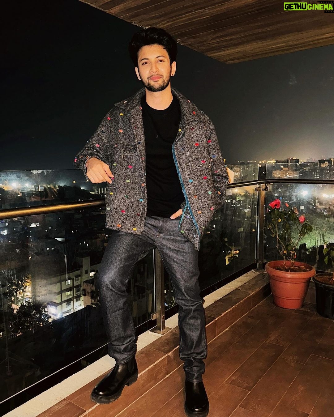 Rohit Suresh Saraf Instagram - zindagi meri dance dance 🚀🛸