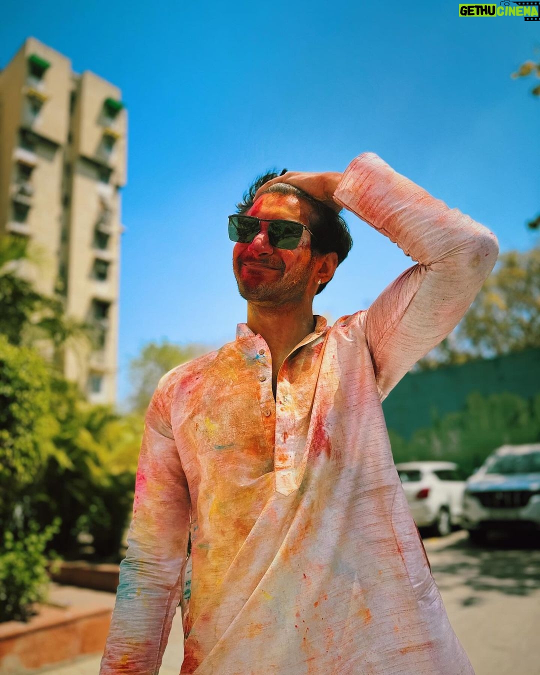 Rohit Suresh Saraf - 856.5K Likes - Nothing like Holi in Dilli ๐ปโฅ๏ธ