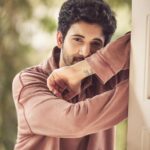 Rohit Suresh Saraf Instagram - 🙇🏻‍♂️