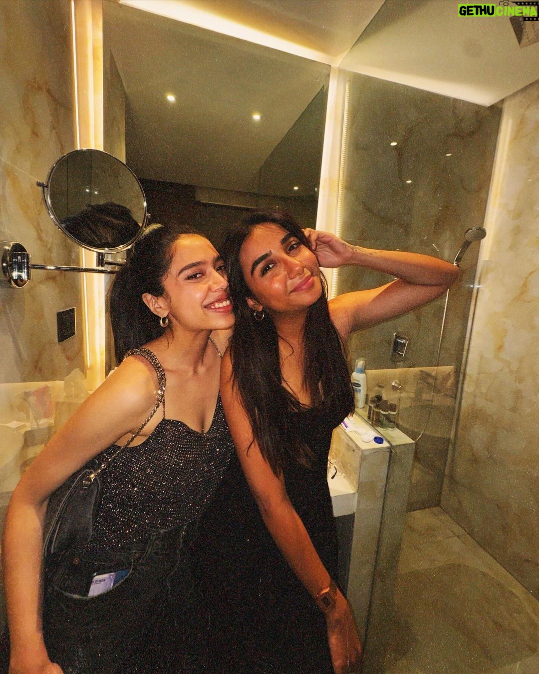 Rohit Suresh Saraf - 1 Million Likes - Turning heads ngl