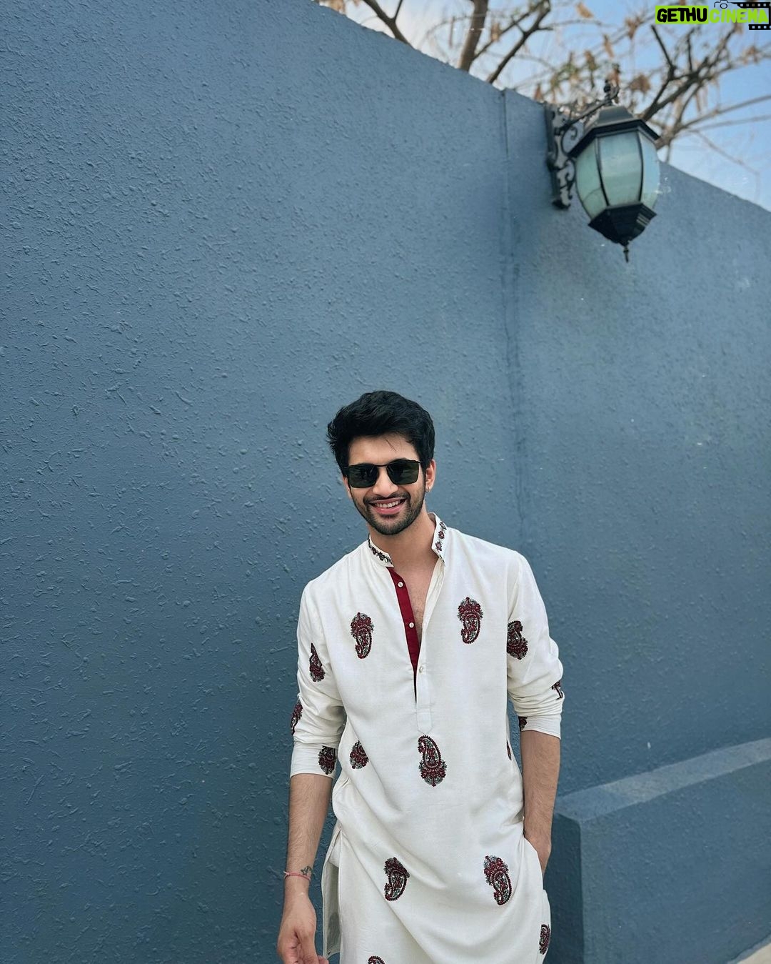 Rohit Suresh Saraf Instagram - Styled by @abhilashatd ♥️ Assisted by @forummmmm @samidhajain__