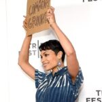 Rosario Dawson Instagram - @commongroundfilm world premiere ✨ I promise to do what I can to heal our broken food system and heal our soil. 🤍