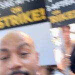 Rosario Dawson Instagram - GO TEAM! #sagaftrastrike #sagaftrastrong #wgastrike #wgastrong DAY 1