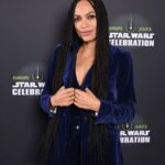 Rosario Dawson Instagram - Sparkling in London with @theofficialpandora’s lab-created diamonds.  #diamondsbypandora #labcreated #pandorapartner