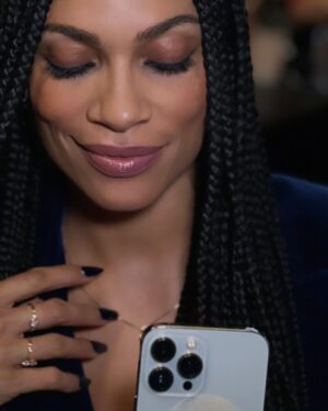Rosario Dawson Instagram - Sparkling in London with @theofficialpandora’s lab-created diamonds.  

#diamondsbypandora #labcreated #pandorapartner
