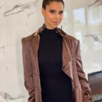 Roselyn Sánchez Instagram - Seguimos… Con pie firme, empoderada. In the good times and not so good times. Siempre feliz y agradecida…. Thanks @paulanthonylove for this beautiful glam to attend the @latinasactingup event!