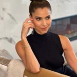 Roselyn Sánchez Instagram - Seguimos… Con pie firme, empoderada. In the good times and not so good times. Siempre feliz y agradecida…. Thanks @paulanthonylove for this beautiful glam to attend the @latinasactingup event!
