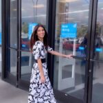 Roselyn Sánchez Instagram - The spring collection is so nice!!! Can’t wait for you to go check it out at @rossdressforless Les voy a ir poniendo fotitos y vídeos poco a poco! Esta colección de primavera está bella!!! Los trajes lindos y cómodos! I’m in love 💕💕 #RoselynSanchezforRoss #buenobonitoybarato