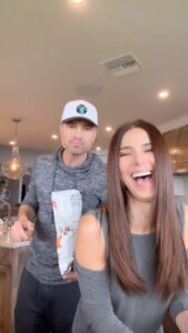 Roselyn Sánchez Instagram - THE KING OF #TIKTOK RIGHT HERE! 😂😂😂😂😂 @ebwinter