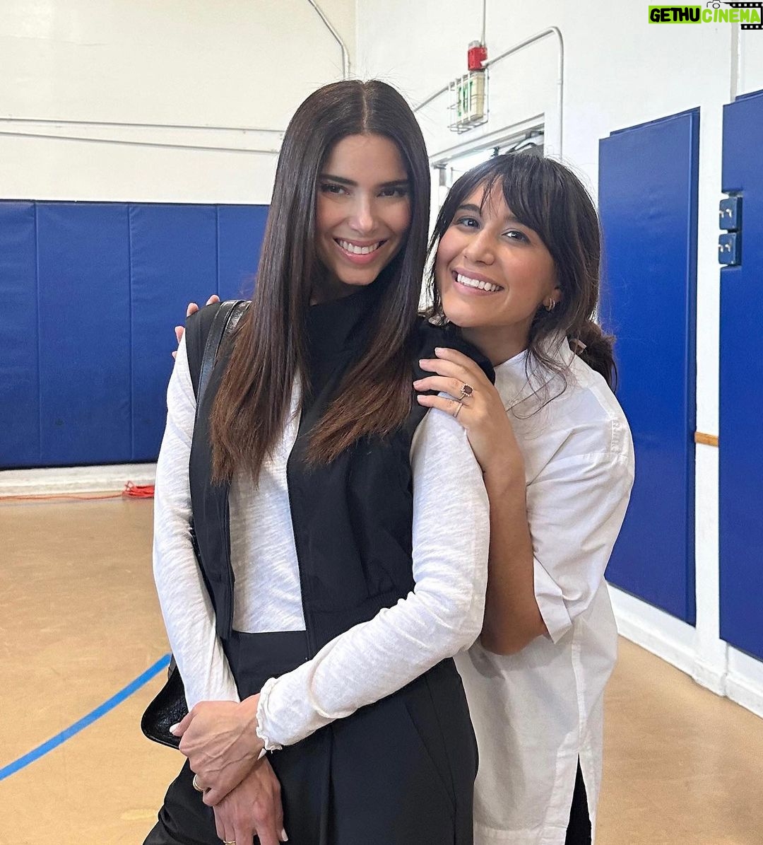 Roselyn Sánchez Instagram - Happy Birthday to this incredibly awesome, beautiful, funny, fierce, great mom, great friend, great daughter, great lady boss, great EVERYTHING!!! Que Dios te acompañe siempre!! Keep rocking it @lisajammal Keep growing your beloved @socialintelagency Mira al cielo, da gracias y pide por esa boca 💫🫶