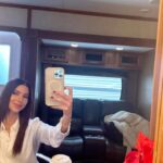 Roselyn Sánchez Instagram - Being on set, going on location, meeting new people, playing a different role, specially when she’s a fierce fun lady! Love it 🙏♥️ #wallbanger