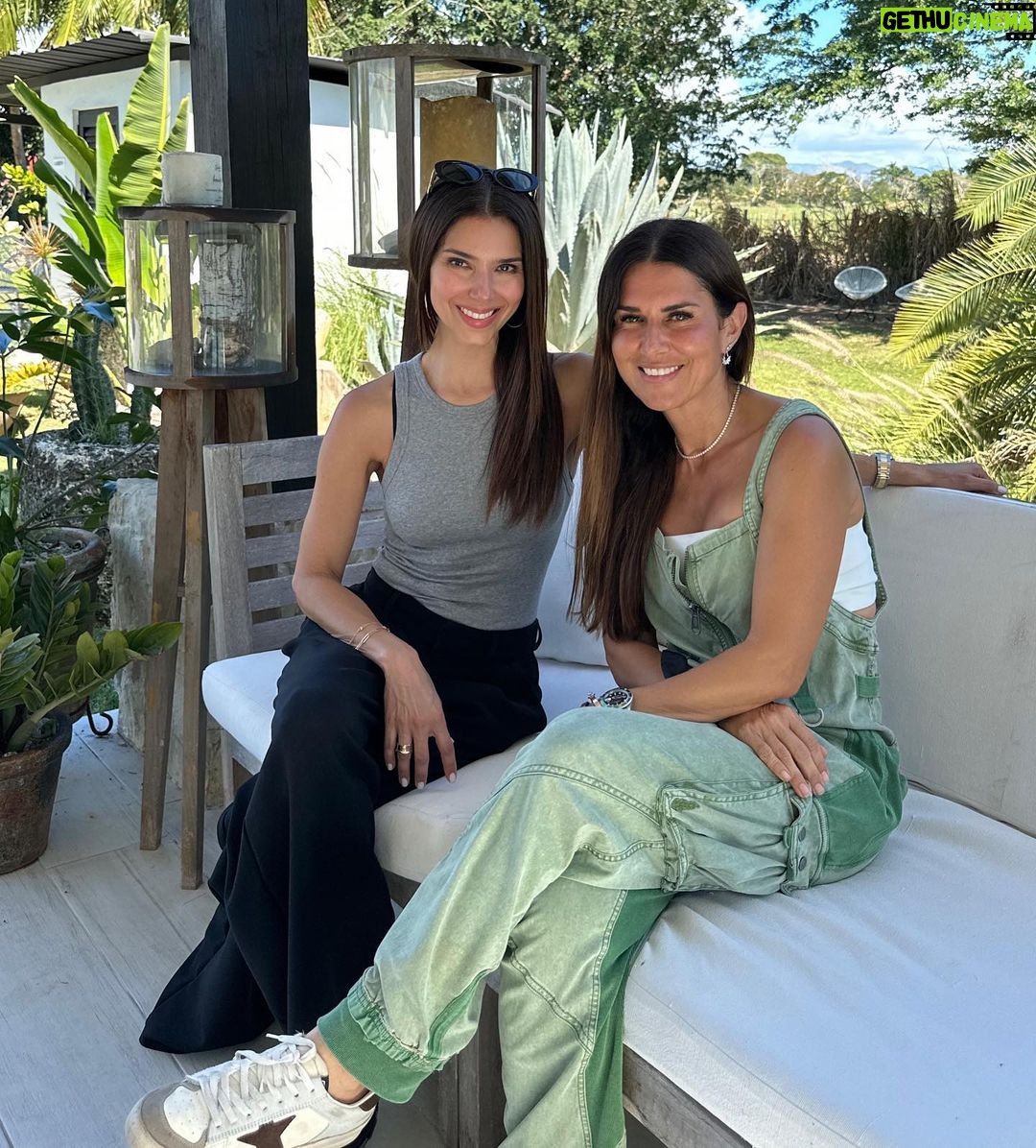 Roselyn Sánchez Instagram - Magical… 💫 One of the most beautiful and special places I have ever been. Agradecida a Dios por haberme dado la oportunidad de visitar esta Hacienda en mi tierra natal #puertorico🇵🇷 Gracias Lisa y Pablo 💕. Que lindo este hogar. #moresoon #lesvoycontando #tierrasagrada #animallovers #lajas