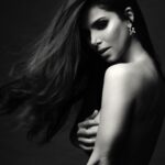 Roselyn Sánchez Instagram - Porque si 🥰 #jayada #hacetiempoperotimeless Photo: @symartinez