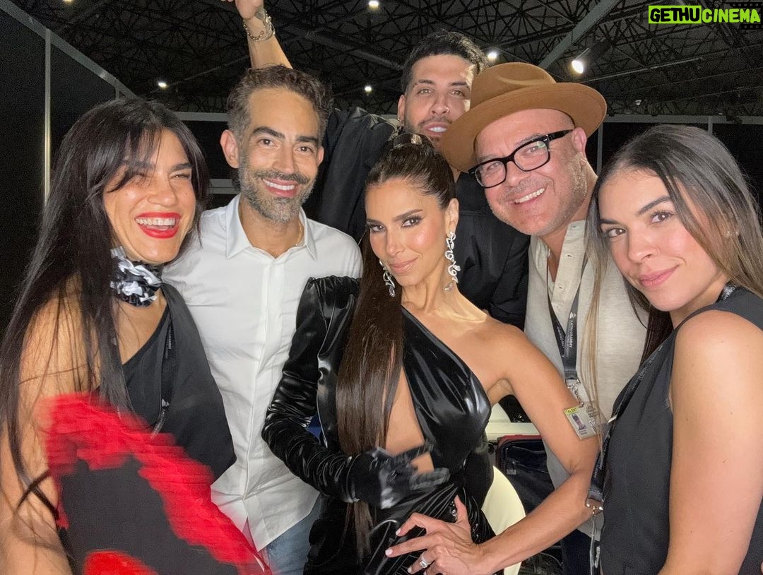 Roselyn SΓ‘nchez Instagram - When your team is the bomb π£ Bum Bum Bum Bum Bum π₯ π₯π₯π₯π₯π₯π₯π₯π₯ @joebonillaoficial @paulanthonylove @gabyrougestyle @bbellabymillie @geraldstylist @germanlegarreta #LatinGrammys