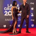 Roselyn Sánchez Instagram - Tonight was incredible!!!! Thanks Sevilla… thanks @latingrammys … thanks @univision Surreal being in this stunning city full of history and awesomeness! Gracias @ebwinter for flying in from afar with the family and making the red carpet with me. Definitivamente una experiencia surreal y bendecida 💫 Until the next one 🙏 More pictures soon!! So many of them and it’s almost 4am in the morning here!!! Mañana más fotos!!!!