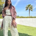 Roselyn Sánchez Instagram - Good day everybody 💕 Día de podcast… On my way to record another episode of @hesaidelladijo pero primero unas fotitos porque este outfit está como que cute ☺️