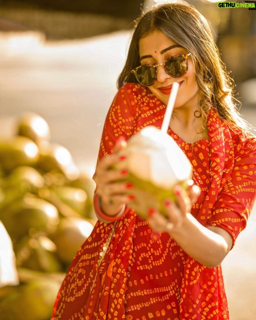 Ruma Sharma Instagram - Sipping on sunshine and coconut water 🌴 Are you keeping yourself hydrated this summer ? . Wearing - @myshka_fashion Styled by - @yourstylistforever PC - @abhinesh_photographer Edit by - @wasey_rock69 . #indianess #rumasharma #salwarsuitonline #loveforindianwear #summertimevibes #stayhydratedmyfriends #cocunutwater #cocunut #indianwear❤️ Mumbai, Maharashtra