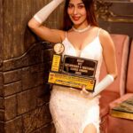Ruma Sharma Instagram - Feeling incredibly grateful and honored to have received this amazing award as #versatileactress 🙏🏆 Thank you all for your support and encouragement This wouldn’t have been possible without you all ❤️✨ special thanks to @dpiafofficial @kalyanjijanaofficial for this honour 💓 . #rumasharma #newaward #gratitudepost #riseandshine☀️ Mumbai, Maharashtra