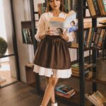 Ruma Sharma Instagram - Bata mere chehre pe kya kya likha hai ?? . . Shot by - @lsd.photography.official Edit by - @wasey_rock69 . #bookshot #rumasharma #conceptphotography #oldschooldays #kitabeinbahutsipadihongitumne📖📚