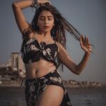 Ruma Sharma Instagram - Tell me your favorite flirting tricks in the comments 😁 Best one will be 📌 . Edit by - @abhinesh_photographer . #beachdiaries #summerisback #rumasharma #beachandsun #goldenhourlight #goldenhourphotography #beachvibe #waveshine #glamshoot Versova Beach