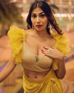 Ruma Sharma Instagram - Honored to be crowned the most graceful reality show contestant of #temptationisland at the @indiangoldenaward24 @joilentertainment ♥️
Grateful for this incredible journey and the love and support from everyone who believed in me 🥰
Here’s to chasing dreams with grace and determination! 
ThankYou - @sandyjoilofficial @beingzayedkhan 
.
Wearing - @ellemorafashions 
Styled by - @yourstylistforever 
Earings - @perle__jewels 
PC - @lsd.photography.official 
Edit by - @wasey_rock69 
.
#RumaSharma #Grateful #fashionawards #riseandshine☀️ 
#ellemora #indowesternstyle #awardshow #designerwears #customisedresses #occasionwear #fashionlookbook