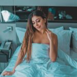 Ruma Sharma Instagram - Celebrating love and cuddled up with my bed where romance blooms in every corner ♥️♥️ What are your plans for this #valentinesday ?? . . Shot by - @qamarraza04 Edit by - @wasey_rock69 . #rumasharma #selfloveinbed #valentinesdayvibes #singleandchilling #singleandcontent #valentinesdayspecial Happy valentine's day