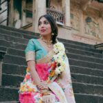 Ruma Sharma Instagram - इंतज़ार ख़त्म हुआ 🥹🥹 . . Saree - @ethnicplus.in Jewellery - @shagnaofficial HMU - @@shakirunisexsalon @twinklez_makeover Styled by - @yourstylistforever . #ayodhyarammandir🚩 #jaishreeram #rumasharma #ayodhyadham⛺🚩 #22january2024 #shreeram #hindutva Ayodhya श्री राम जन्मभूमि