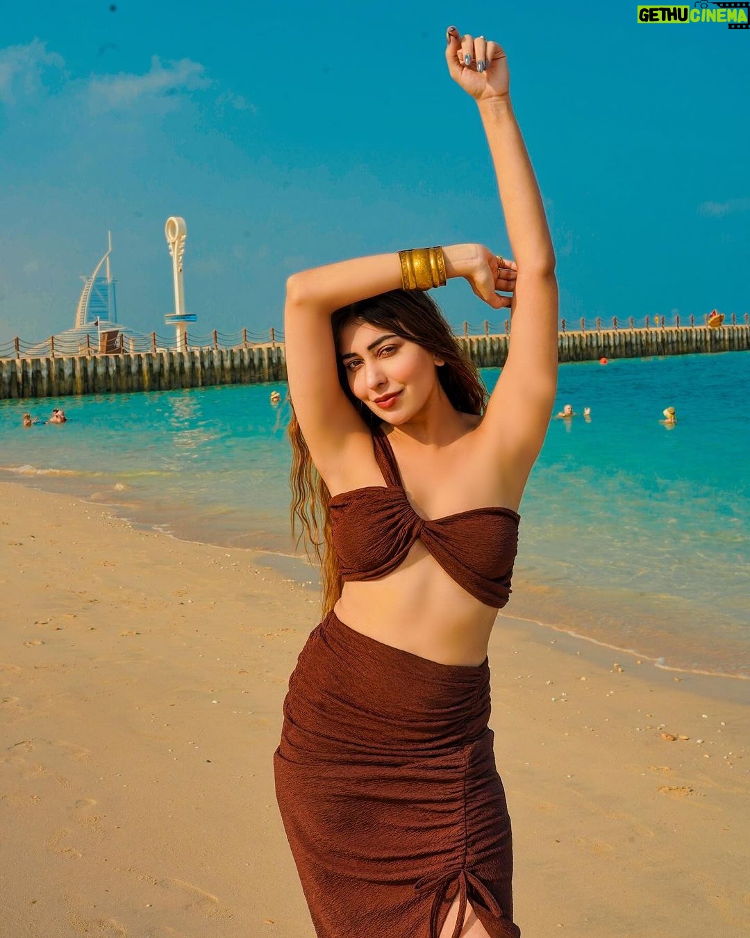 Ruma Sharma Instagram - Bringing a little shore into your feed 🤍 . . Shot by - @qamarraza04 Edit by - @wasey_rock69 . #dubaibeach #rumasharma #dubaibeachlife #beachphotoshoot #dubaibeaches #sunandsand #dubailifestyle #loveforbeaches Dubai UAE