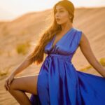 Ruma Sharma Instagram - All good things are wild and free 🦋 . Edit by - @wasey_rock69 . #dubaidesertsafari #rumasharma #desertphotoshoot #desertphotoshoot #flyingdress #flyingdressphotoshoot Desart Safari Dubai