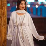 Ruma Sharma Instagram - हम पे मेहरबान दो जहां 🤍 . . Wearing - @abaya.aj_ Shot by - @qamarraza04 Edit by - @wasey_rock69 Shukriyaa - @belal_afzal . #jummamubarak #abayalove #abayadubai #rumasharma #abayastyle #abayacollection #abayablogger #abayadesign Dubai, UAE