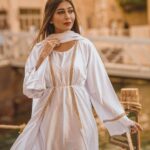 Ruma Sharma Instagram - हम पे मेहरबान दो जहां 🤍 . . Wearing - @abaya.aj_ Shot by - @qamarraza04 Edit by - @wasey_rock69 Shukriyaa - @belal_afzal . #jummamubarak #abayalove #abayadubai #rumasharma #abayastyle #abayacollection #abayablogger #abayadesign Dubai, UAE