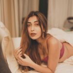 Ruma Sharma Instagram - Kya iss Valentine mei apka dil chura sakti hoon ? . . Shot by - @nikophotoworld Edit by - @wasey_rock69 . #rumasharma #latenightthoughts #slaygamestrong #valentinespecial #valentinemonth #glamlook India