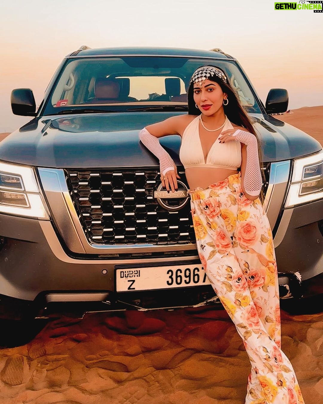 Ruma Sharma Instagram - The temperature is high here but so is my mood ✨ #dubaidesert . . #rumasharma #dubaidesertsafari #desertphotography #sunandsand #goldenhourlight #sundowner #dubaitravel #dubaitravelblogger #travelwithlove Dubai Desert