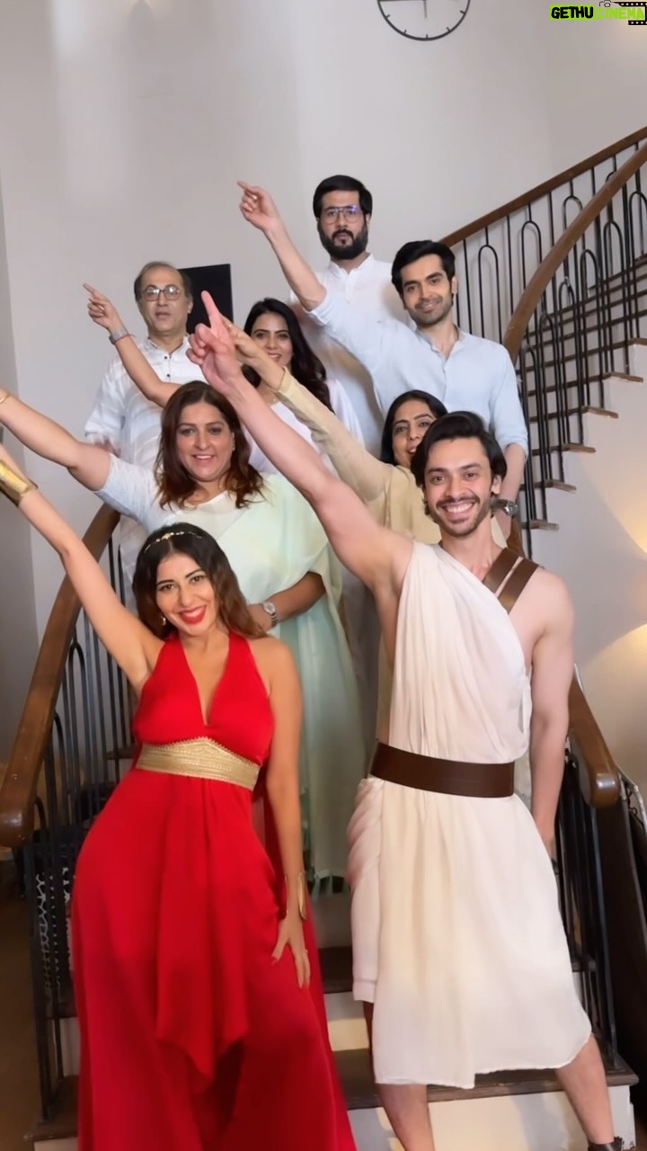 Ruma Sharma Instagram - Guess what? Our show #fuhsefantasy is live π Tune in now on @officialjiocinema for non-stop fun and entertainment just like our this #btsfunnymoments . #rumasharma #actorslife #funimate #bolotararara #lightscameraaction #behindthescenes India