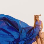 Ruma Sharma Instagram - All good things are wild and free 🦋 . Edit by - @wasey_rock69 . #dubaidesertsafari #rumasharma #desertphotoshoot #desertphotoshoot #flyingdress #flyingdressphotoshoot Desart Safari Dubai