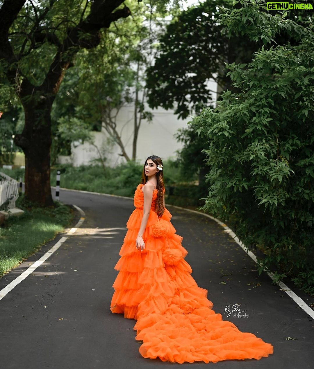 Ruma Sharma Instagram - Wherever you go, let the fairies guide you đ¸ . Shot by - @rajveermultanii HMUA - @fara.charm #rumasharma #fairyaesthetic #orangegown #gowndress #fairygowns #loveforgownsâ¤ď¸ India