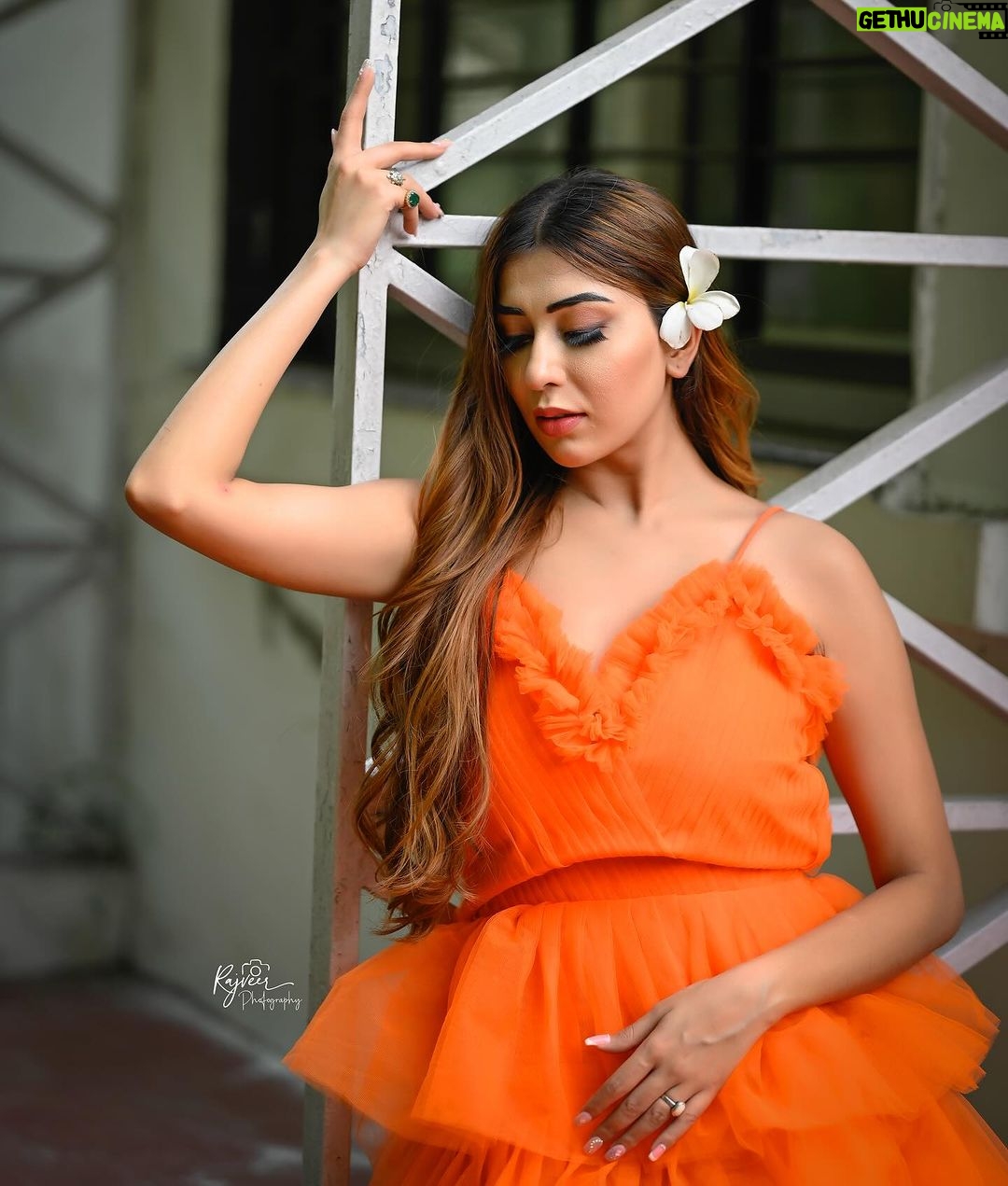 Ruma Sharma Instagram - Wherever you go, let the fairies guide you đ¸ . Shot by - @rajveermultanii HMUA - @fara.charm #rumasharma #fairyaesthetic #orangegown #gowndress #fairygowns #loveforgownsâ¤ď¸ India