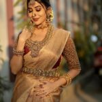 Ruma Sharma Instagram - अधूरी थी ज़रा सी मैं पूरी हो रही हूँ तेरी सादगी में होके चूर 🤍 . #southindianlook #rumasharma #southindianfashion #southindianactress #southindianmakeup Chennai,Tamilnadu