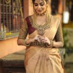 Ruma Sharma Instagram - अधूरी थी ज़रा सी मैं पूरी हो रही हूँ तेरी सादगी में होके चूर 🤍 . #southindianlook #rumasharma #southindianfashion #southindianactress #southindianmakeup Chennai,Tamilnadu