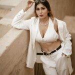 Ruma Sharma Instagram - Why chase you when I’m the catch? . . Shot by - @midhun.mohan_ . #throwbacksaturday #dubaidiaries #rumasharma #bossbabelife #formallook