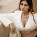 Ruma Sharma Instagram - Why chase you when I’m the catch? . . Shot by - @midhun.mohan_ . #throwbacksaturday #dubaidiaries #rumasharma #bossbabelife #formallook