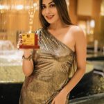 Ruma Sharma Instagram - Grateful beyond words to accept the first award of 2024 as Youth Icon 😍 Thank you #SocialMediaAcheiver for the honor Here’s to inspiring and empowering the next generation! ✨ Special thanks to @greenlight__media . Wearing - @thenewbold.in Styled by - @yourstylistforever Shot by - @lsd.photography.official Edit by - @wasey_rock69 . #firstaward #rumasharma #awardnight #awardoftheyear #blessed❤️ #riseandshine☀️ #ootdoftheday #partyweardress #goldendress #thenewbold #fashionlabel #goldendressgown #shimmerdress Mumbai, Maharashtra